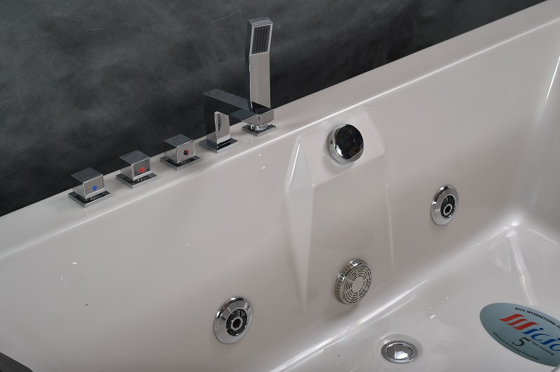 Bồn ngâm MICIO Acrylic trắng WB 190D